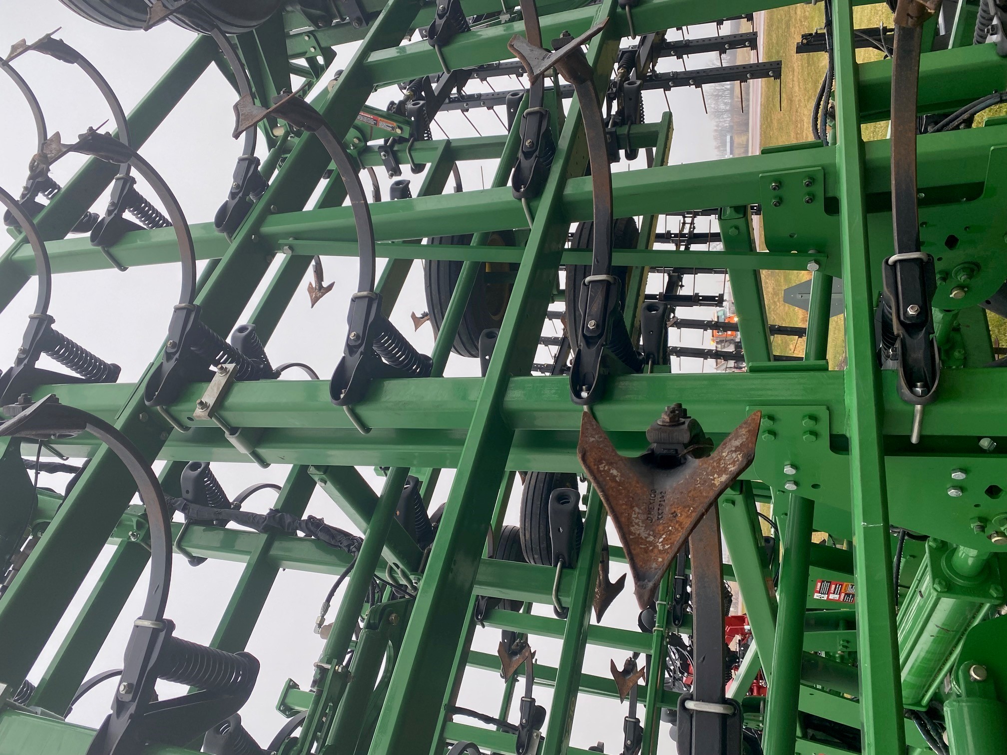 2014 John Deere 2210 Field Cultivator