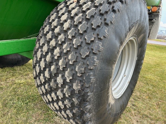 2021 Brent V1000 Grain Cart