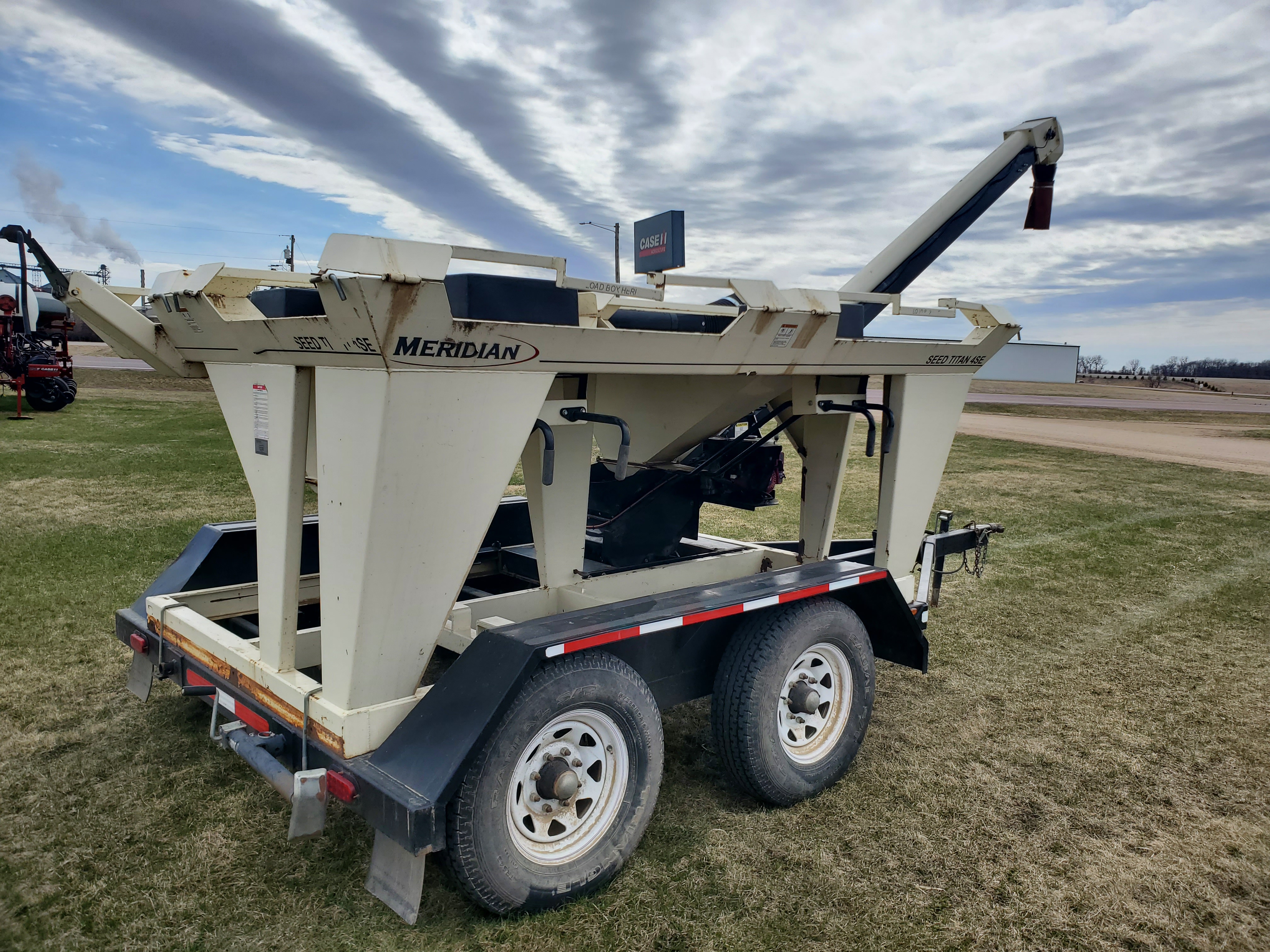 2010 Friesen Titan 4 SE Seed Tender