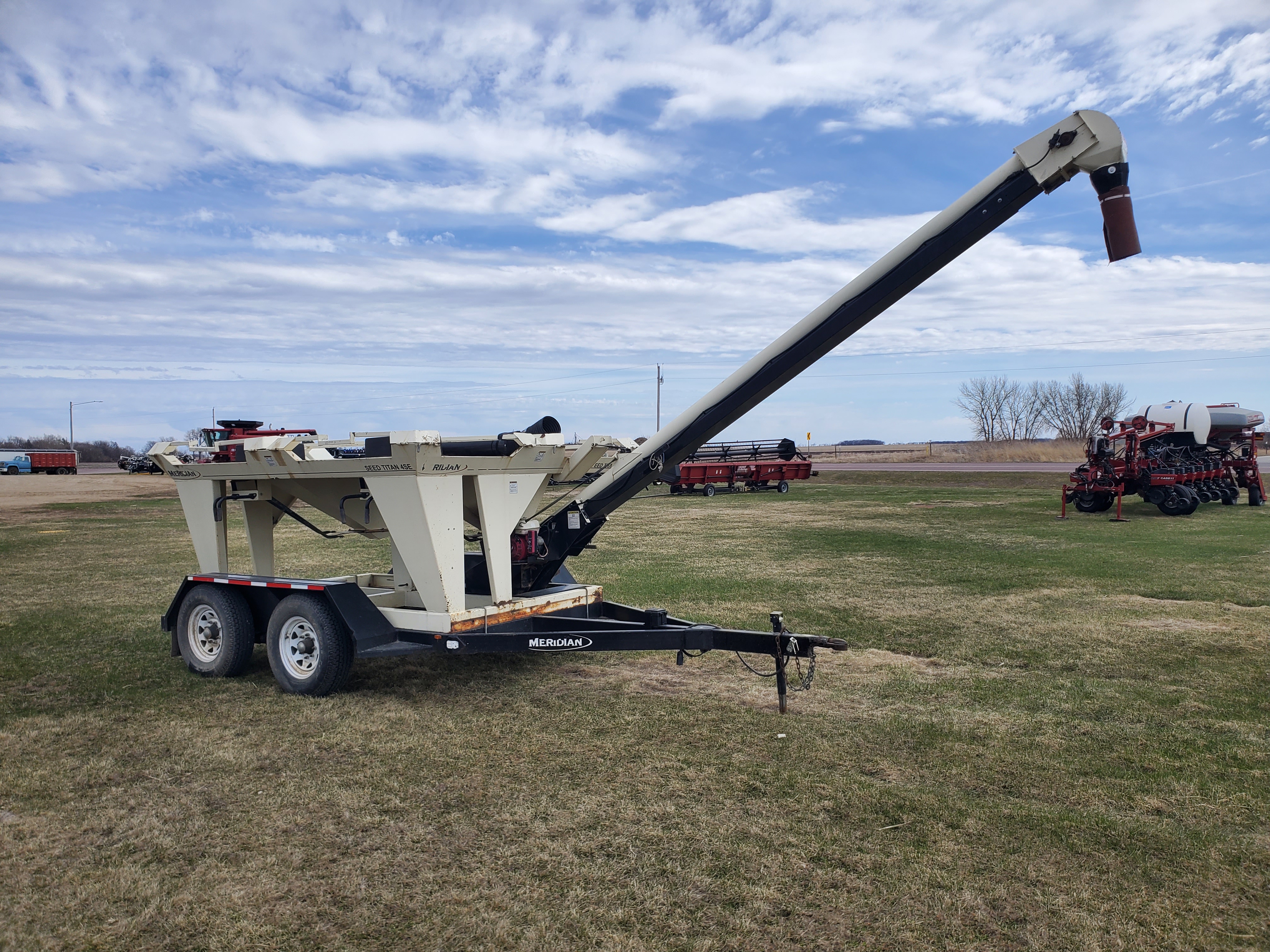 2010 Friesen Titan 4 SE Seed Tender