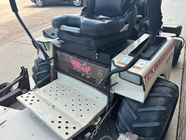2013 Grasshopper 727T6 w/61" SD deck Mower/Zero Turn