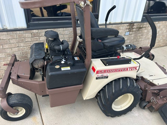 2013 Grasshopper 727T6 w/61" SD deck Mower/Zero Turn