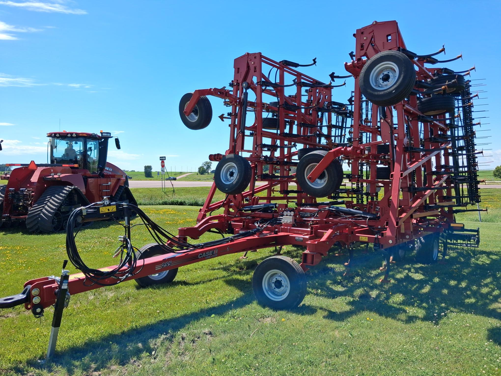 2025 Case IH TIGER-MATE 255--60.1FT Floating & Narrow Transport Field Cultivator