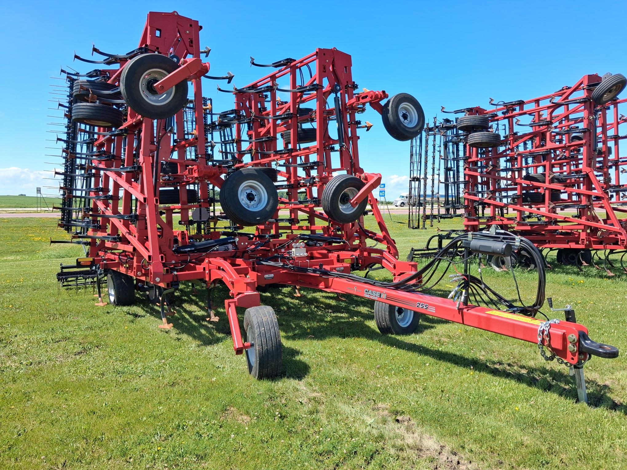 2025 Case IH TIGER-MATE 255--60.1FT Floating & Narrow Transport Field Cultivator