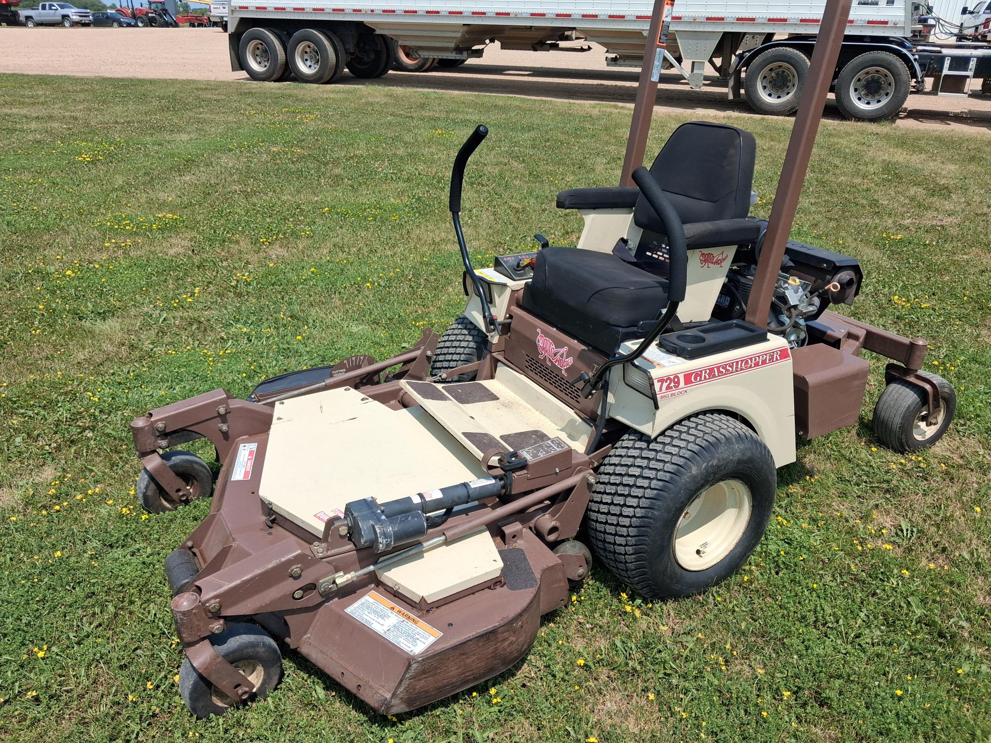 2010 Grasshopper 729BT Big Block-52" Side Discharge Deck Mower/Zero Turn