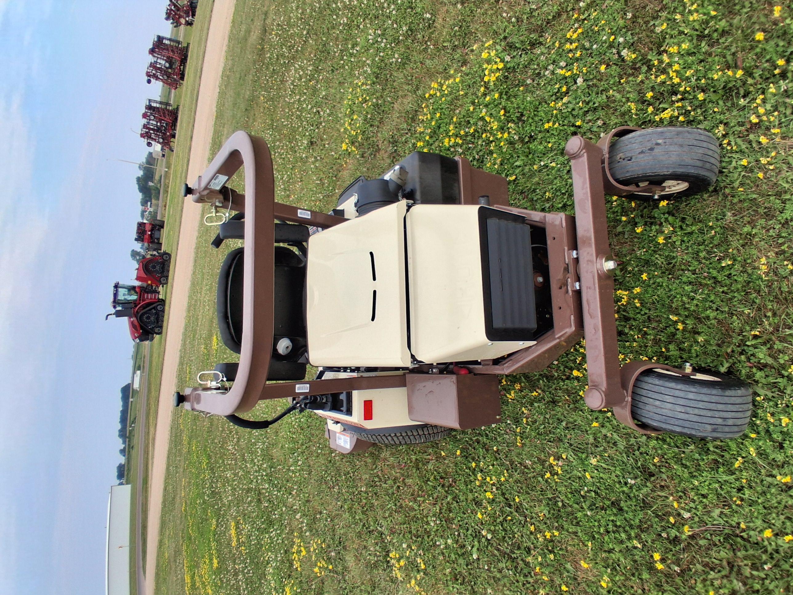 2024 Grasshopper 725DT/ 61 Side Dis/ Turf/ Grammar/Folding Rops Mower/Zero Turn