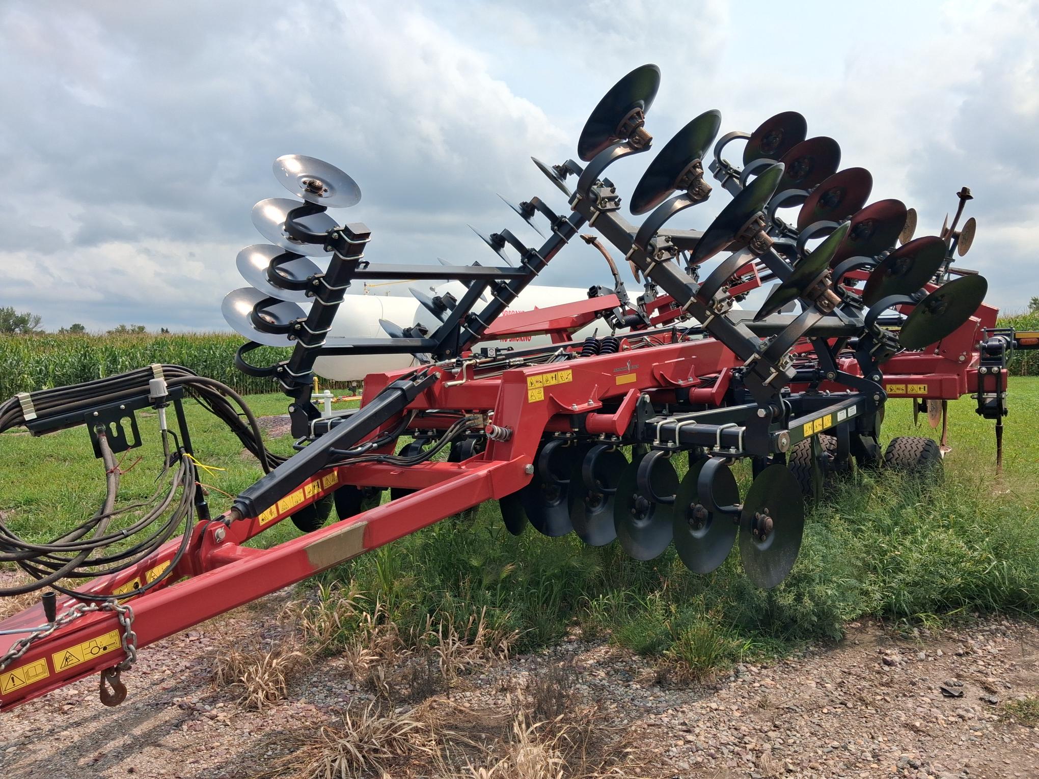 2023 Case IH ECOLO-TIGER 875-22'-Hyd Basket Deep Tillage