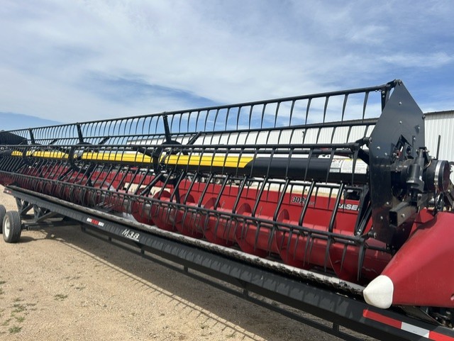 2013 Case IH 3020-35ft Header Combine