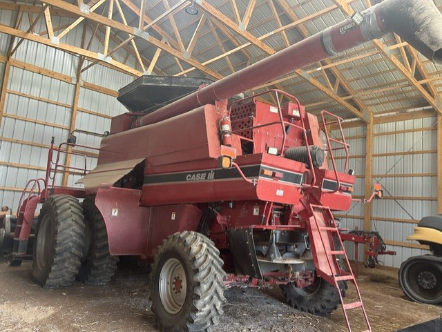 2005 Case IH 2388 Combine