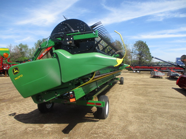 2020 John Deere 740FD Header Draper