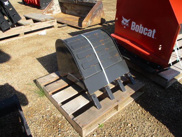 Bobcat 24" Teeth bucket Bucket