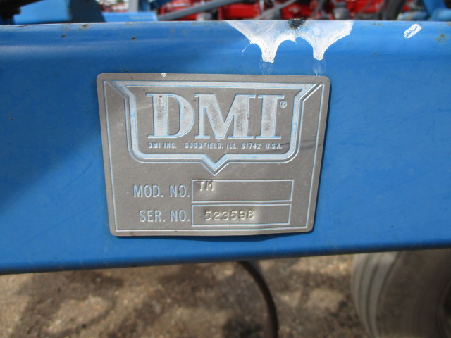 1995 DMI TIGERMATE--28ft Field Cultivator