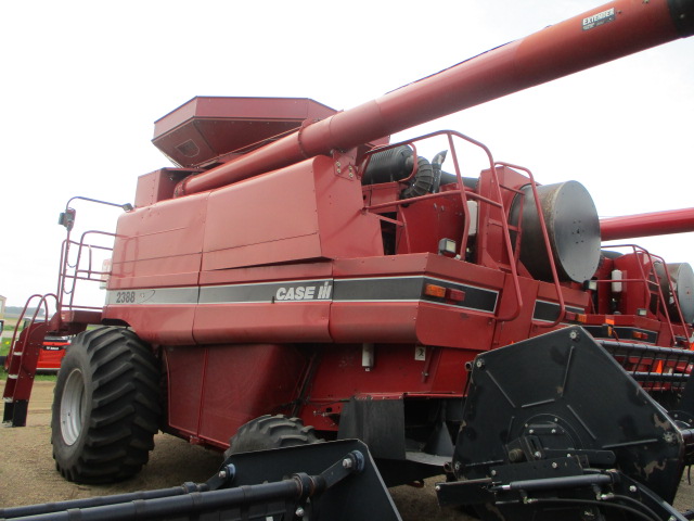 2001 Case IH 2388 Combine