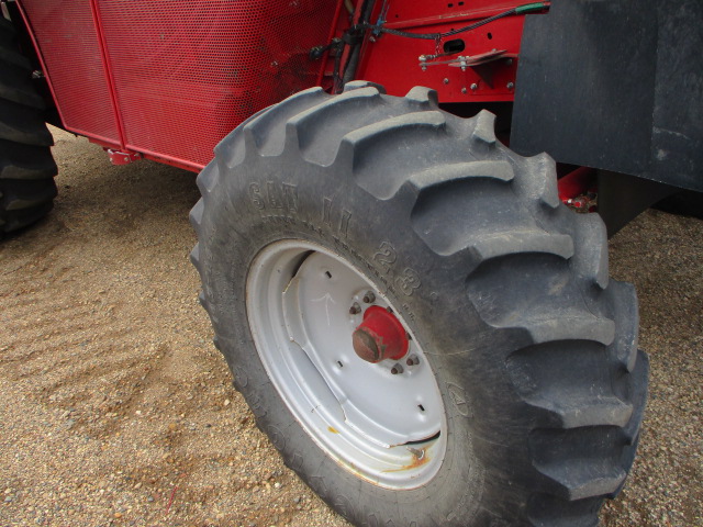 2001 Case IH 2388 Combine