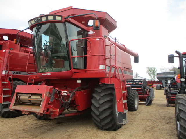 2001 Case IH 2388 Combine