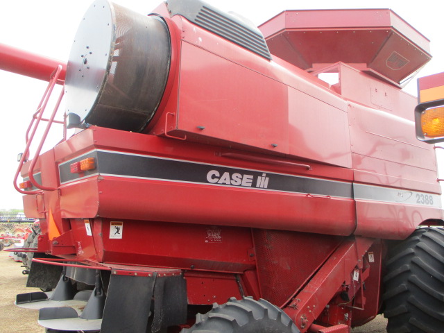 2001 Case IH 2388 Combine