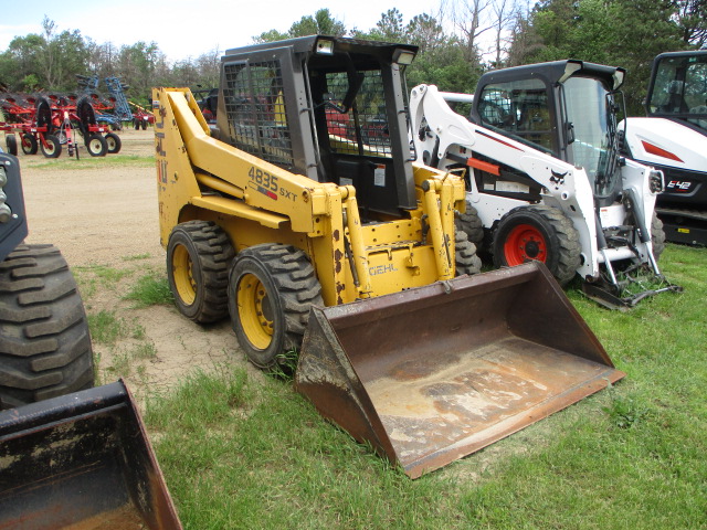 2001 Gehl SL4835 Skid Steer Loader