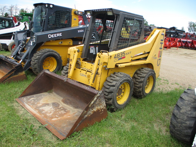 2001 Gehl SL4835 Skid Steer Loader