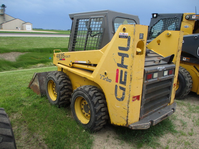 2001 Gehl SL4835 Skid Steer Loader