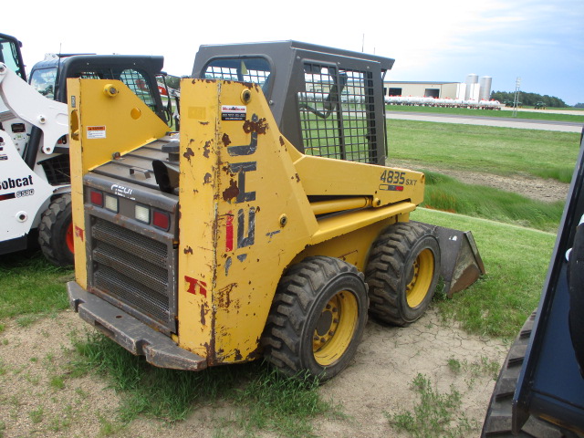 2001 Gehl SL4835 Skid Steer Loader