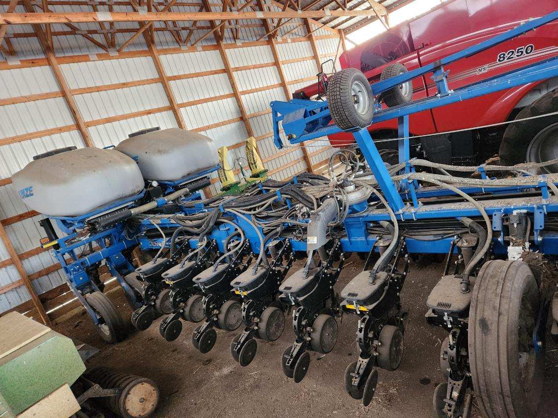 2014 Kinze 4900 Planter