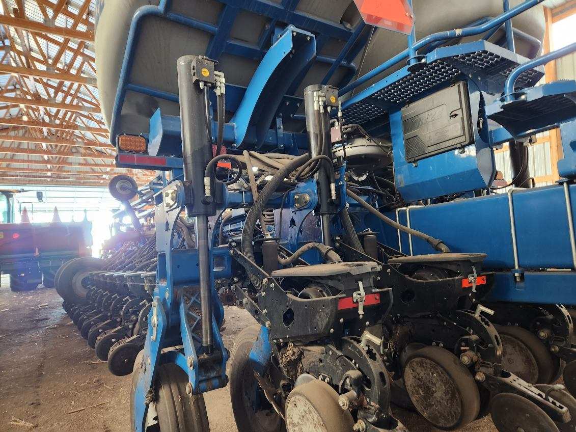 2014 Kinze 4900 Planter