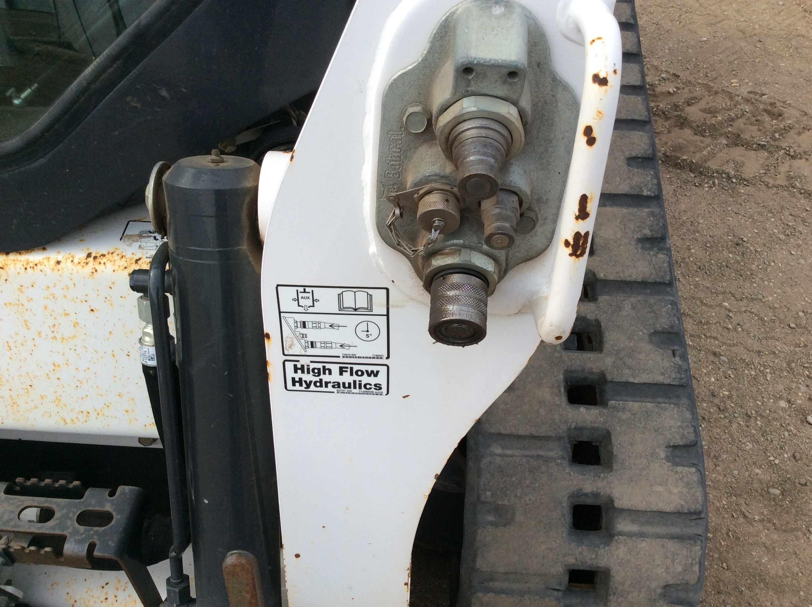 2016 Bobcat T650 Compact Track Loader