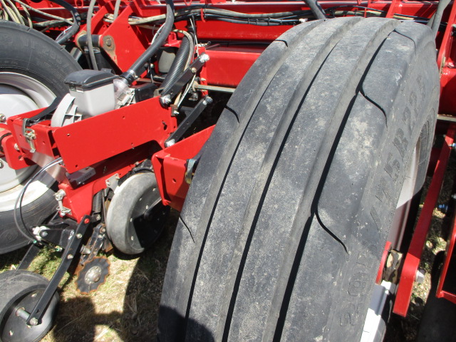 2014 Case IH 1255 Planter