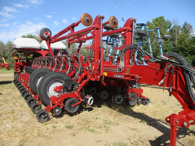 2019 Case IH ER 2150 Planter 24 Row 30"FF No Liq Planter