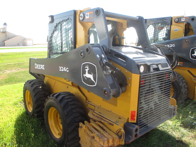 2019 John Deere 324G Skid Steer Loader