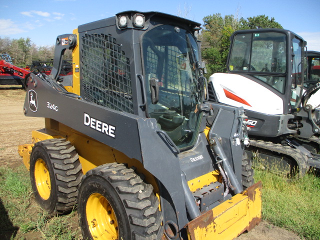 2019 John Deere 324G Skid Steer Loader