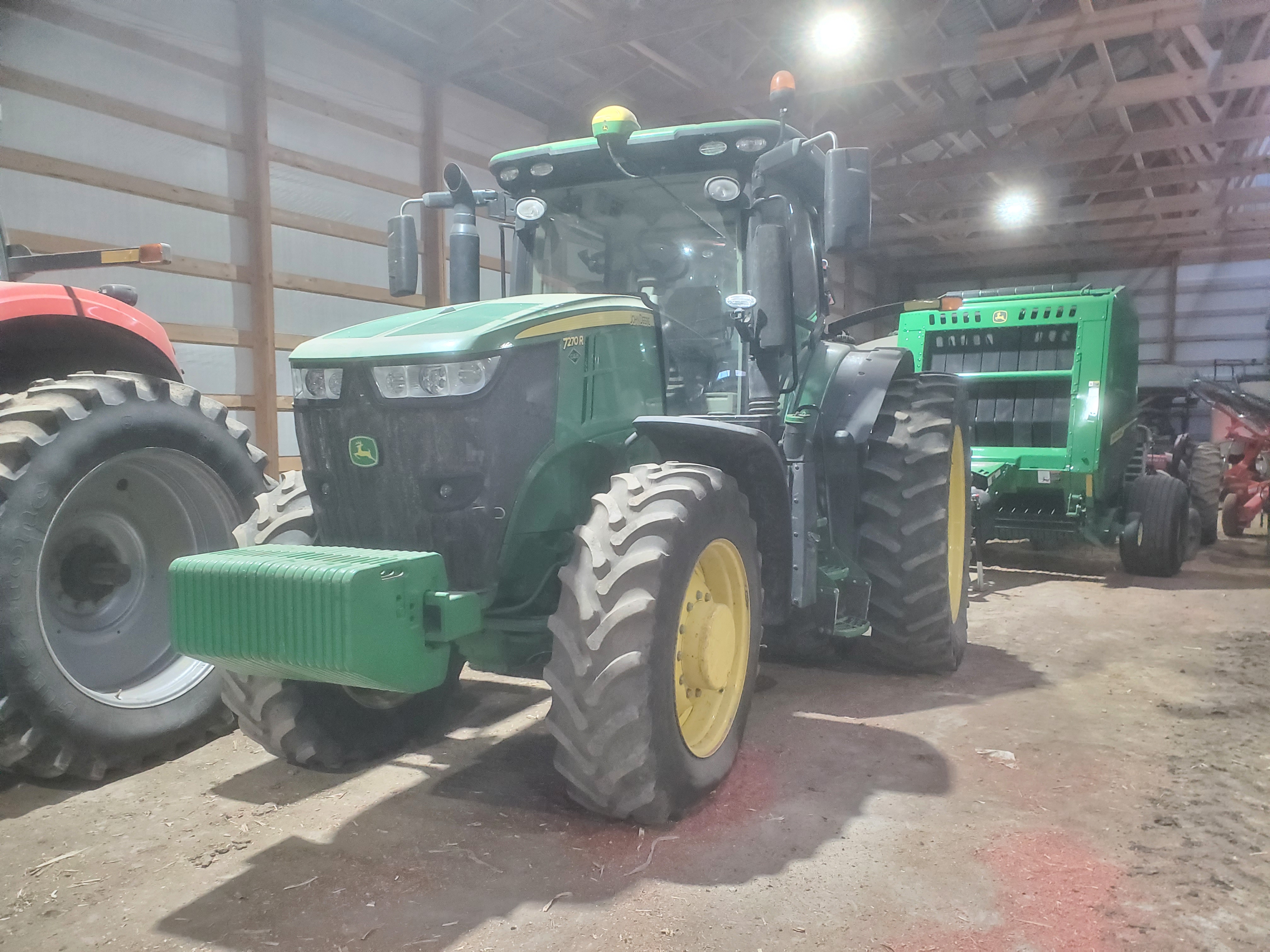 2017 John Deere 7270R Tractor