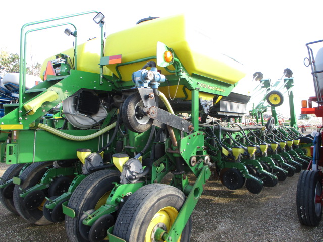 2011 John Deere 1770 24R30 Planter