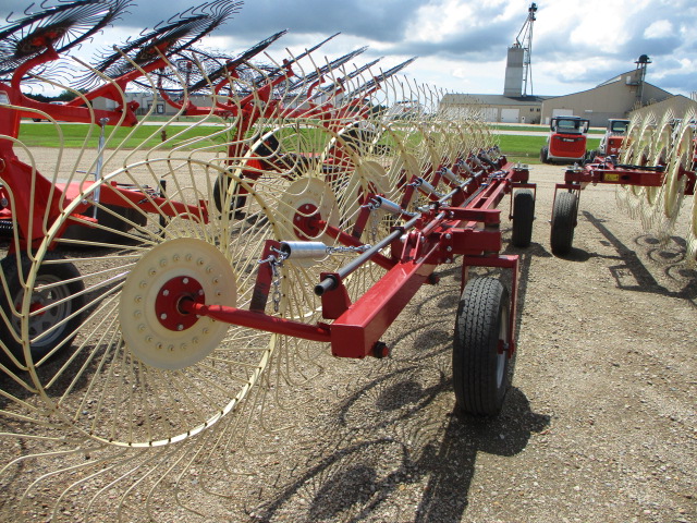 2022 H&S TR-9/S Rake/Wheel