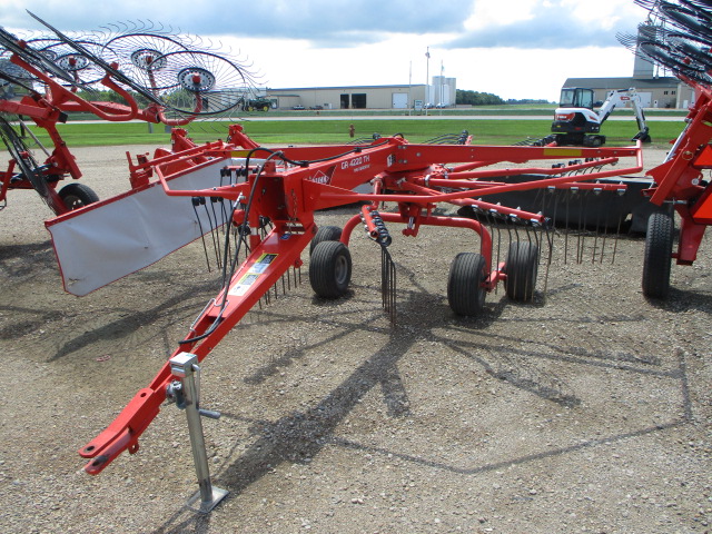2021 Kuhn GA 4220 TH Rake/Rotary