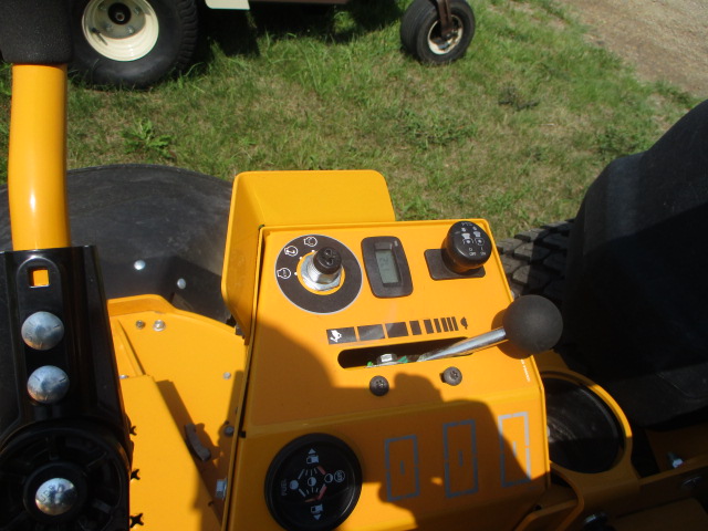 2024 Cub Cadet PRO Z 972 EFI Mower/Zero Turn