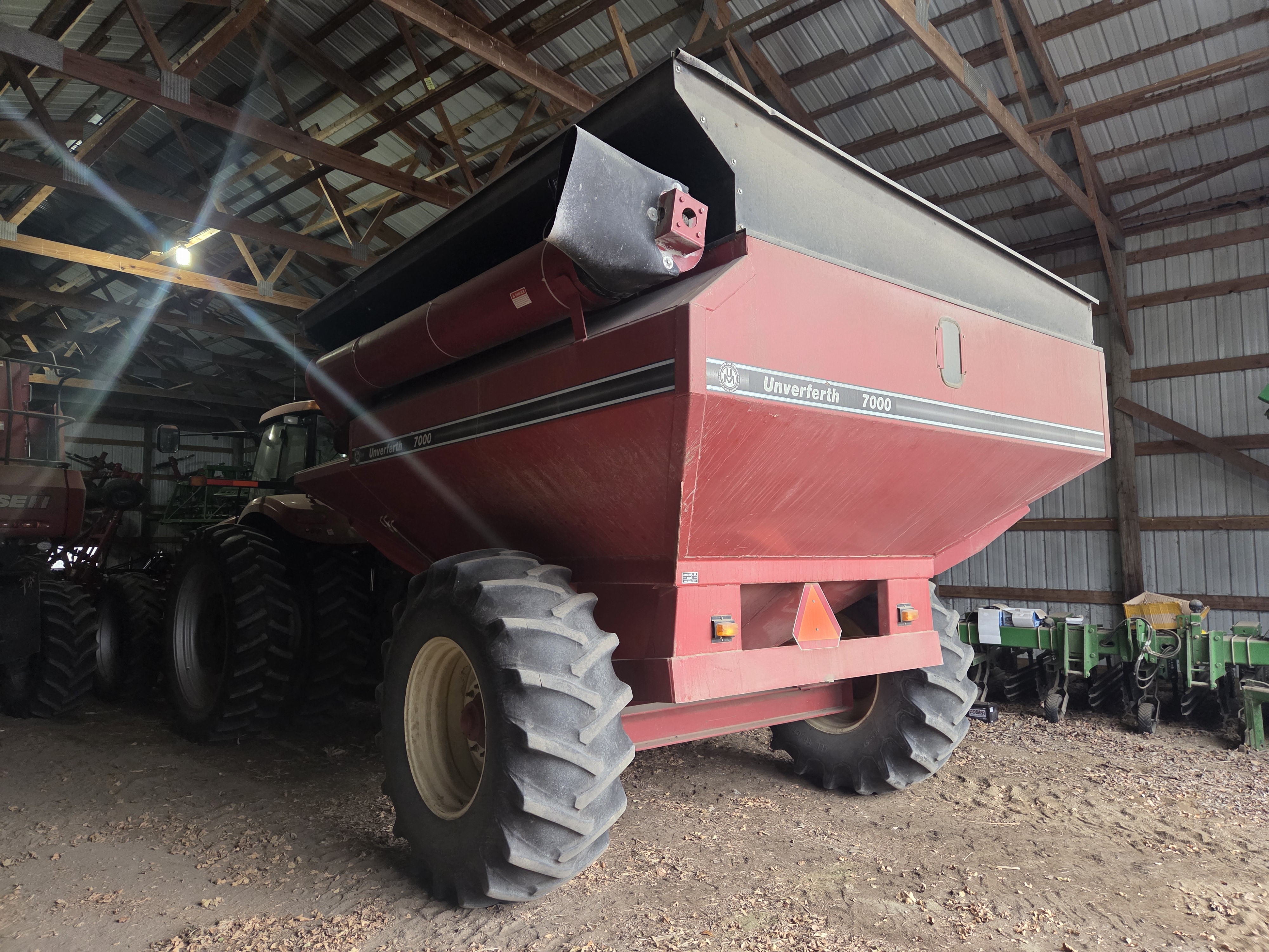 1995 Unverferth GC7000 Grain Cart