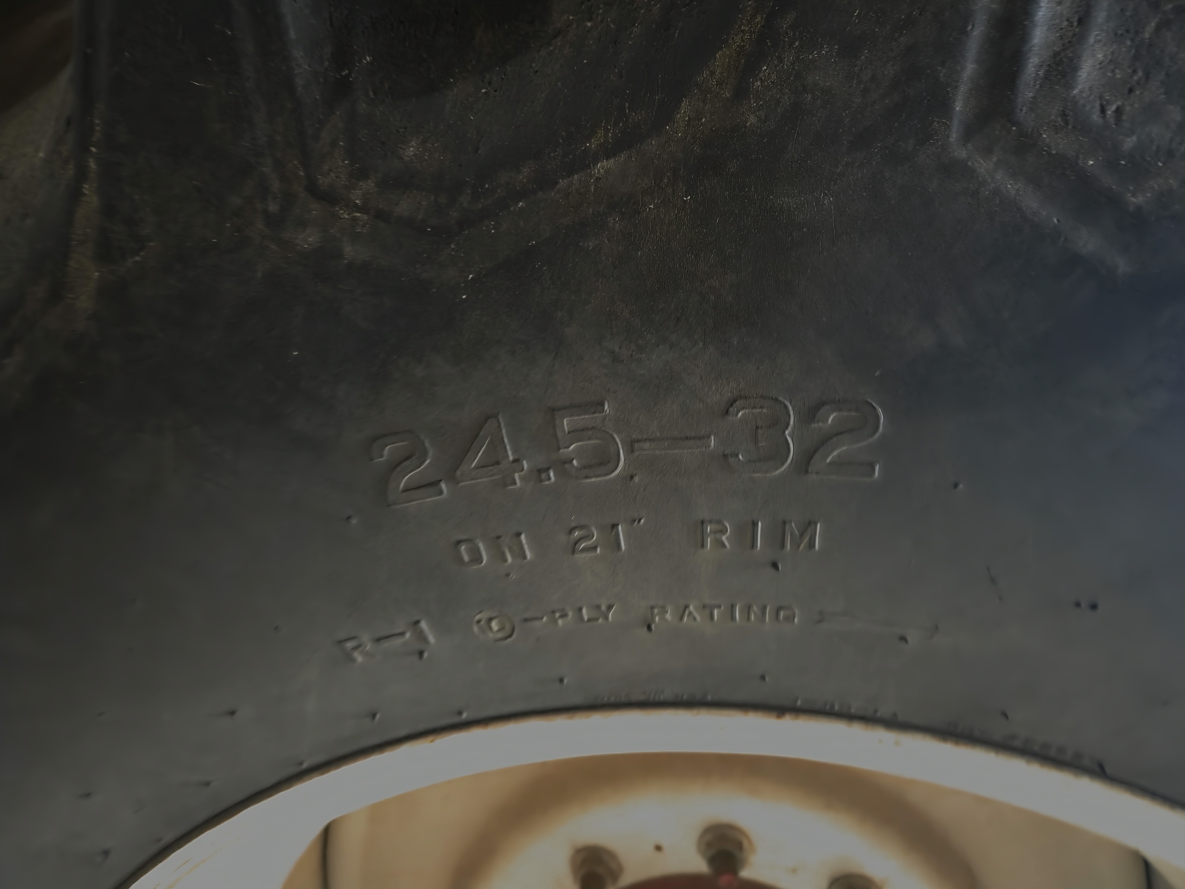 1995 Unverferth GC7000 Grain Cart