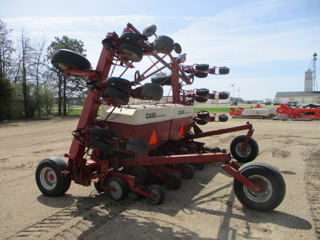 1990 Case IH 900 12R 30" Planter