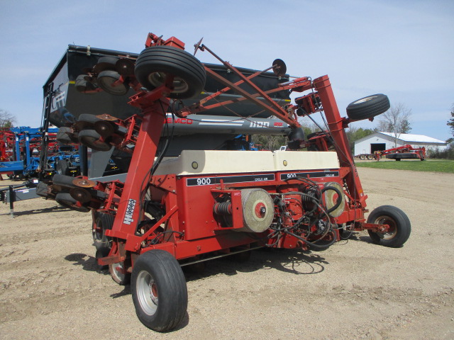 1990 Case IH 900 12R 30" Planter