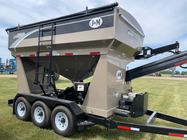 2024 J&M 390ST Seed Tender