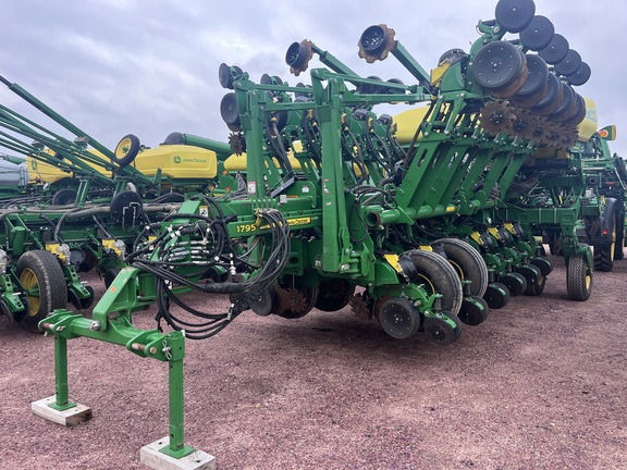 2018 John Deere 1795 Planter