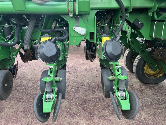 2018 John Deere 1795 Planter