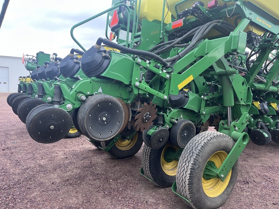 2018 John Deere 1795 Planter