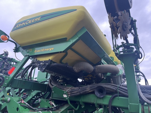 2018 John Deere 1795 Planter