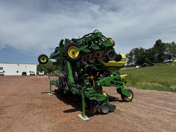 2020 John Deere 1725 CCS Tree Planter