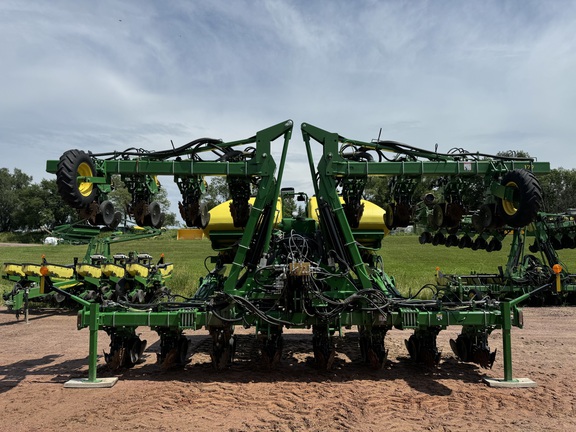 2020 John Deere 1725 CCS Tree Planter