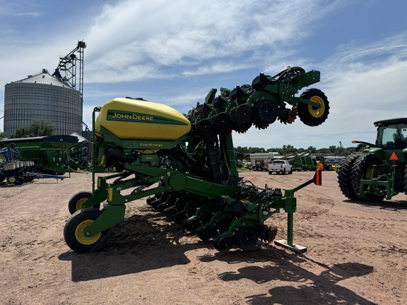 2020 John Deere 1725 CCS Tree Planter