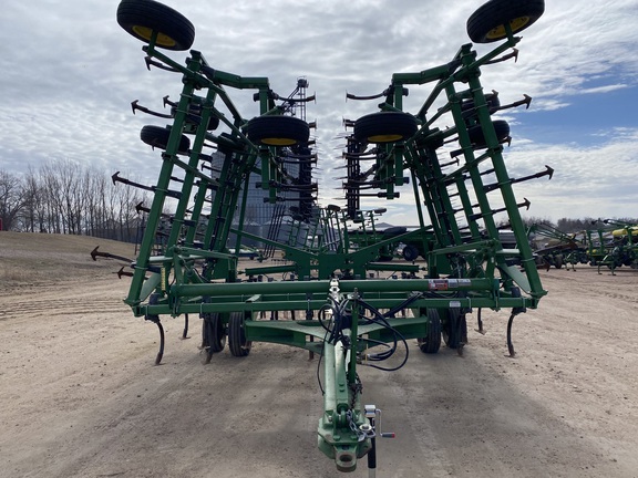 2009 John Deere 2210 Field Cultivator