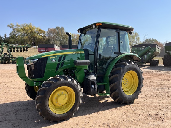 2023 John Deere 5090E Tractor